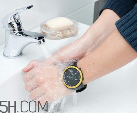防水手表防熱水嗎？防水手表進(jìn)水了怎么辦？