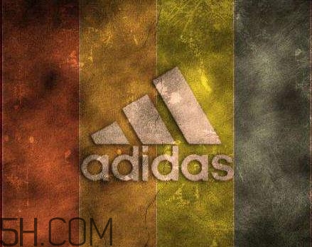 adidas swift run triple black配色在哪買(mǎi)_多少錢(qián)？