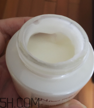 京潤(rùn)珍珠面霜好用嗎？京潤(rùn)珍珠面霜使用心得