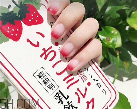 手指粗適合做什么美甲？美甲簡(jiǎn)單大方新款圖片