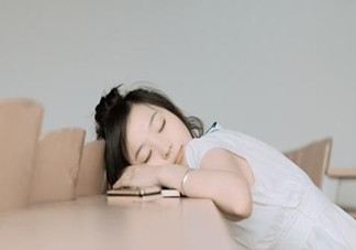 睡覺時手麻是怎么回事？手麻是哪些病的隱患？