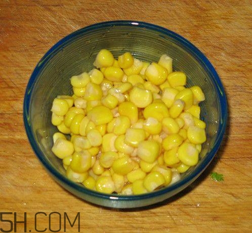 畸形果蔬營養(yǎng)價(jià)值更高？畸形果蔬是什么原因引起的？