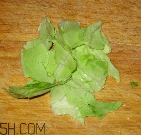 畸形果蔬營養(yǎng)價(jià)值更高？畸形果蔬是什么原因引起的？