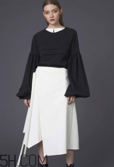 2018流行什么衣服？2018流行衣服搭配
