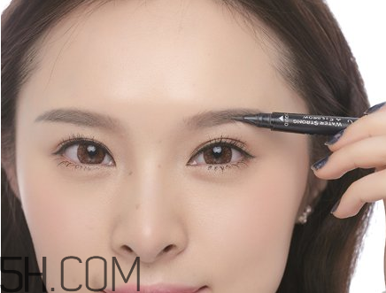 敏感性皮膚可以紋眉嗎？什么人不能做紋眉？