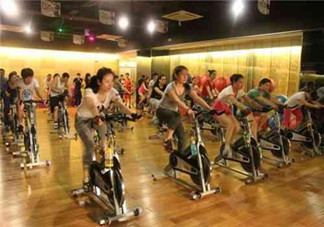 動(dòng)感單車主要練的是什么？動(dòng)感單車練多長(zhǎng)時(shí)間減肥效果比較明顯？