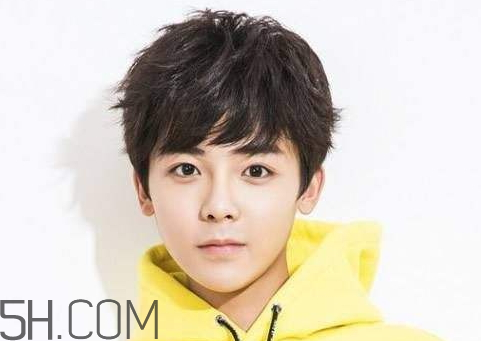 說(shuō)男的小狼狗什么意思 娛樂(lè)圈小狼狗什么意思