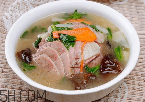 懷孕一個(gè)月可以吃羊肉嗎？懷孕一個(gè)月可以吃牛肉嗎?