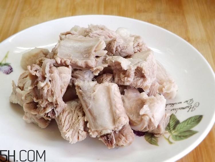 吃白蘿卜有哪些益處？白蘿卜的養(yǎng)生功效有哪些？