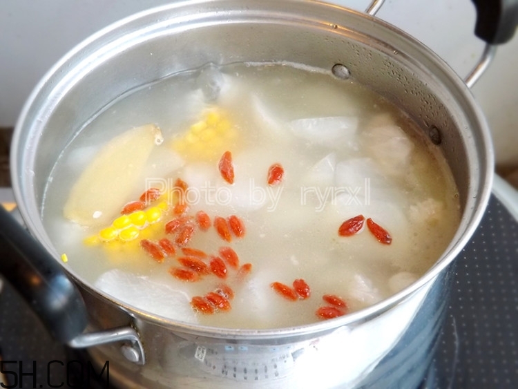 吃白蘿卜有哪些益處？白蘿卜的養(yǎng)生功效有哪些？