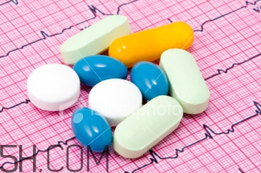 廁所蹲久了的危害是什么？日常解便秘的方法有哪些？