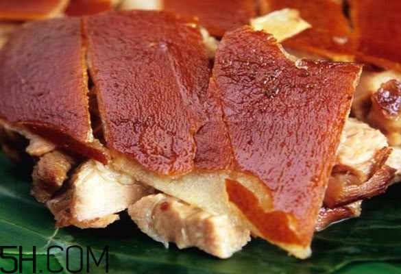 脆皮烤豬用什么設(shè)備好？中國(guó)最出名的脆皮烤豬在哪里？