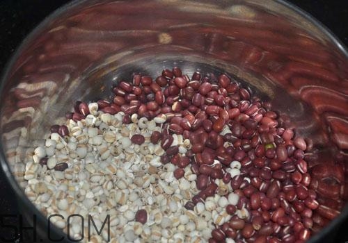 紅豆薏米加紅糖好嗎？紅豆薏米加紅糖的功效有哪些？