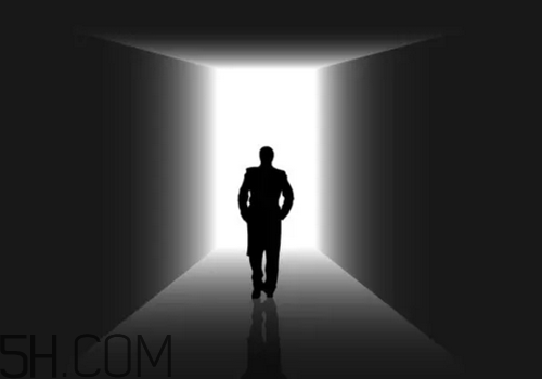 焦慮癥會引發(fā)哪些并發(fā)癥？焦慮癥會引發(fā)哪些身體疾??？