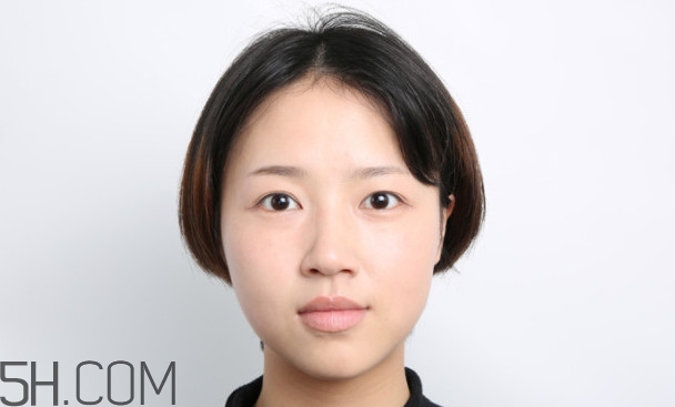 怎樣化妝遮黑眼圈眼袋 化了妝還這么喪？