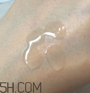 歐詩漫水氧瞬透水是爽膚水嗎？歐詩漫水氧瞬透水怎么用