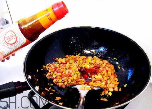 炒菜為什么要加醋？炒菜加醋的益處有哪些？