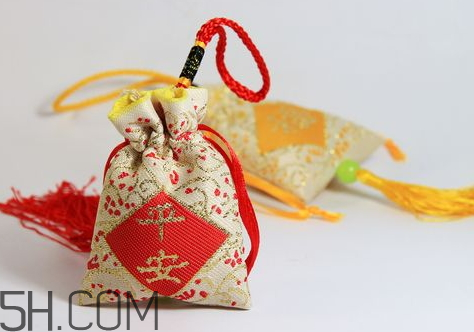 2018sk2新年福袋限量套裝多少錢？有什么？