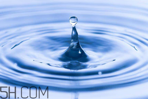 雙氧水會腐蝕銀耳釘嗎？雙氧水會腐蝕木板嗎？