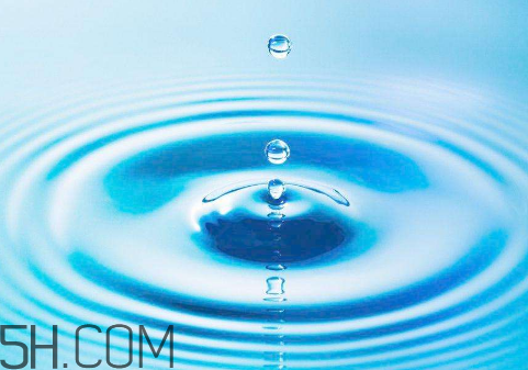 雙氧水能治牛皮癬嗎？雙氧水能去除血漬嗎？