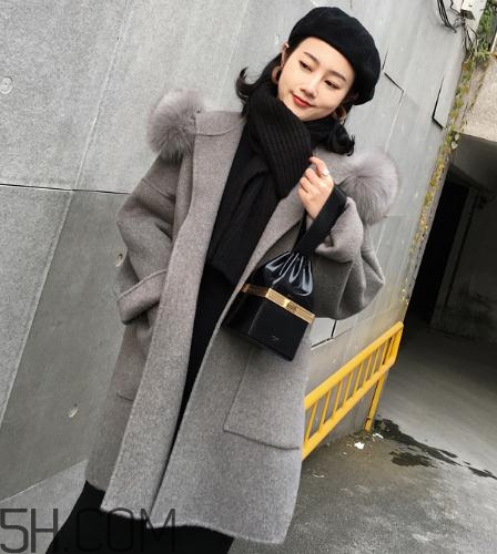 羊駝絨大衣暖和嗎？羊駝絨大衣和羽絨服哪個(gè)暖和？