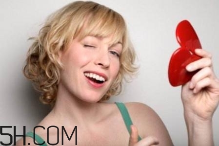 決定女人衰老的因素有哪些？女人易衰老的部位有哪些？