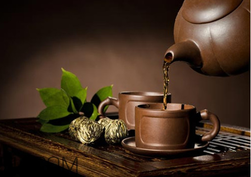 喝茶對牙齒好嗎？喝茶牙齒會變黃嗎？