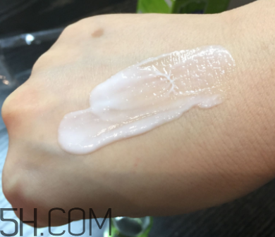 百雀羚明星眼霜什么功效？適合秋冬用嗎？