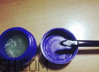 唇刷怎么用？唇刷怎么蘸取口紅