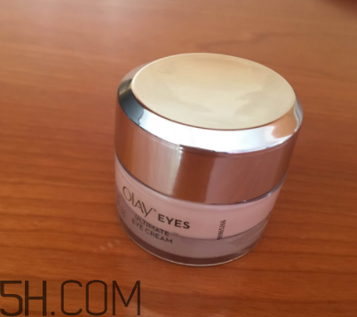 Olay素顏眼霜油不油？適合什么膚質(zhì)？