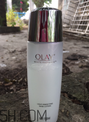 Olay15秒面膜水可以白天用嗎？能見光嗎？