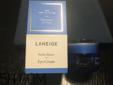 蘭芝致美眼霜油不油？長(zhǎng)脂肪粒嗎？