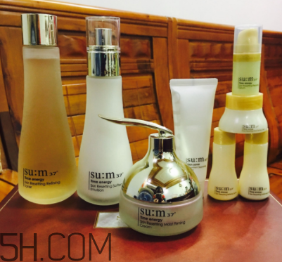 SUM37時(shí)光肌底套盒有什么？適合什么膚質(zhì)？