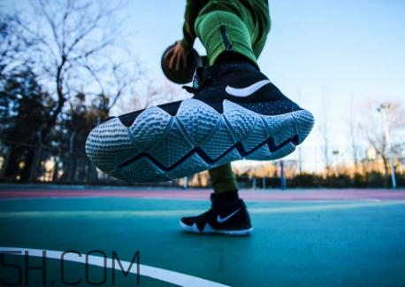 nike kyrie 4實戰(zhàn)效果怎么樣？耐克歐文4代測評