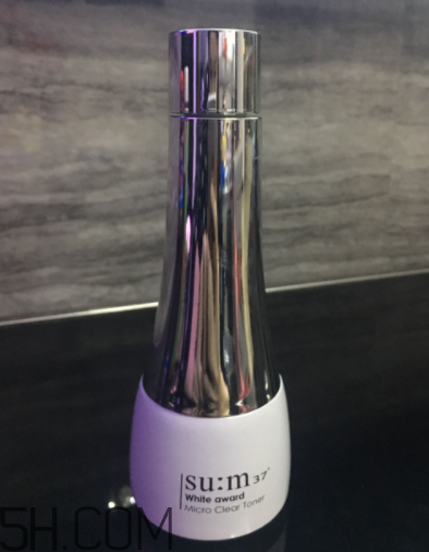 su:m37度呼吸爽膚水什么功效？適合什么膚質(zhì)？