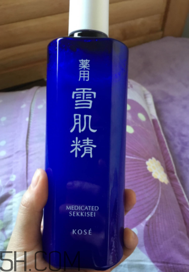 雪肌精化妝水適合干皮嗎？適合痘肌嗎？