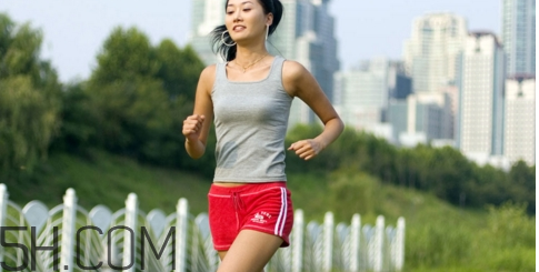 臉部卸妝可以用來卸眼妝嗎？跑步前需要卸妝嗎？