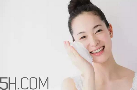 敏感肌膚用什么卸妝產(chǎn)品？臉上有紅血絲用什么卸妝？