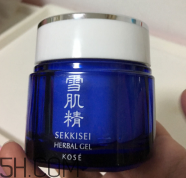 雪肌精菁華凝霜油不油？適合油皮嗎？