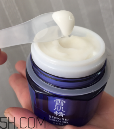 雪肌精菁華凝霜什么成分？有什么功效？