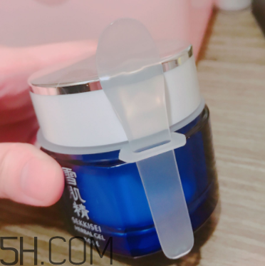 雪肌精菁華凝霜什么成分？有什么功效？