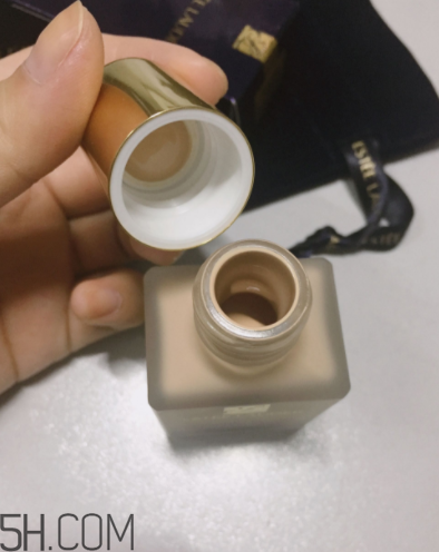 雅詩(shī)蘭黛持妝粉底液66號(hào)適合黃皮嗎？真人試色