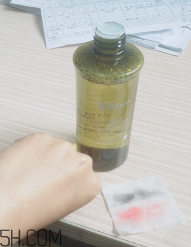詩婷露雅橄欖卸妝水能卸眼妝嗎？有刺激嗎？