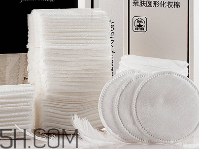 化妝棉卸妝時(shí)候要打濕嗎？使用化妝棉卸妝要注意什么？