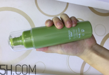 詩婷露雅堅果生肌液是爽膚水嗎？用在哪一步？