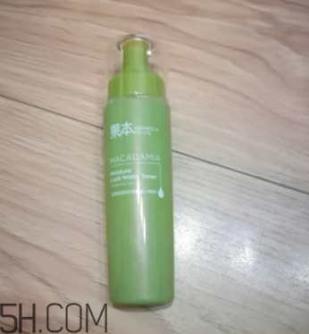 詩婷露雅堅果爽膚水什么功效？有幾種類型？