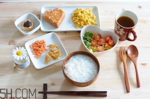 初潮早絕經(jīng)就早嗎？影響月經(jīng)初潮的因素有哪些？