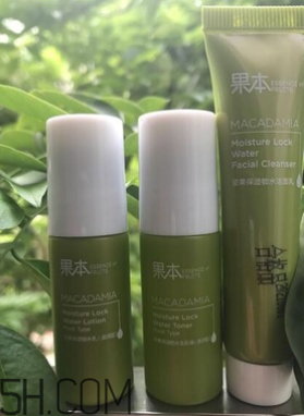 詩婷露雅堅果補(bǔ)水三件套油不油？秋冬適合用嗎？