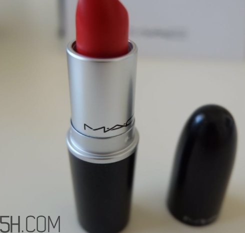 mac和tf口紅哪個好？mac魅可和tomford口紅對比