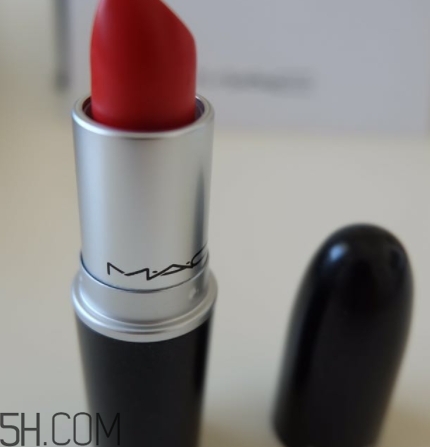 mac和tf口紅哪個好？mac魅可和tomford口紅對比